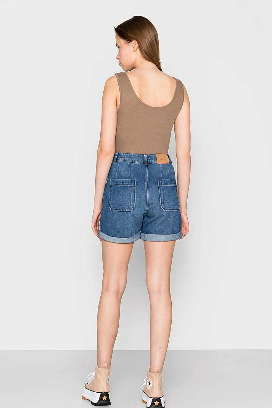 "Jjxx Women's Denim Shorts - Stylish Comfort for Everyday Wear"