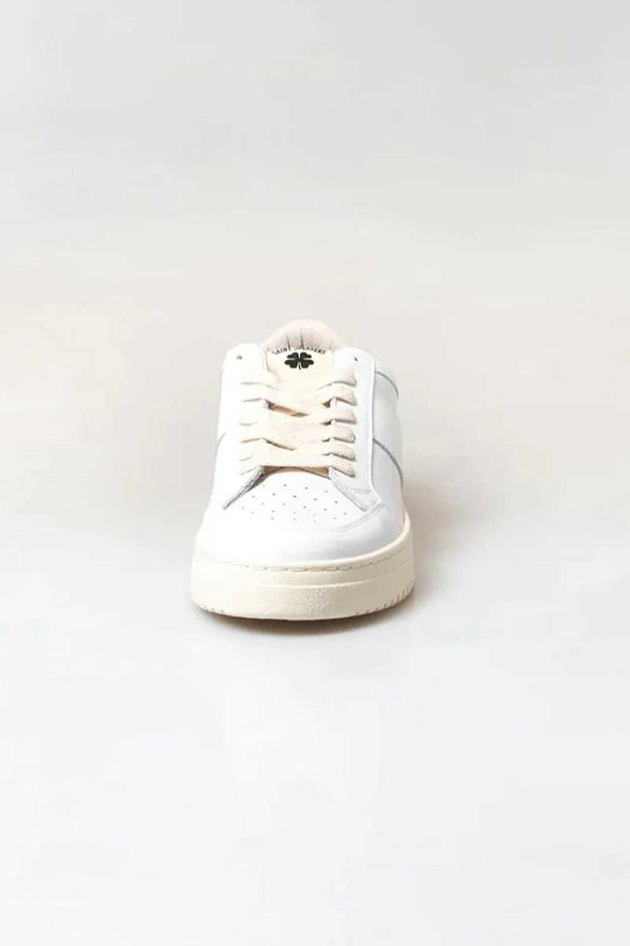 Saint Sneakers Women's White Golf Sneakers 2023/2024 - Stylish & Comfortable Golf Shoes for Women