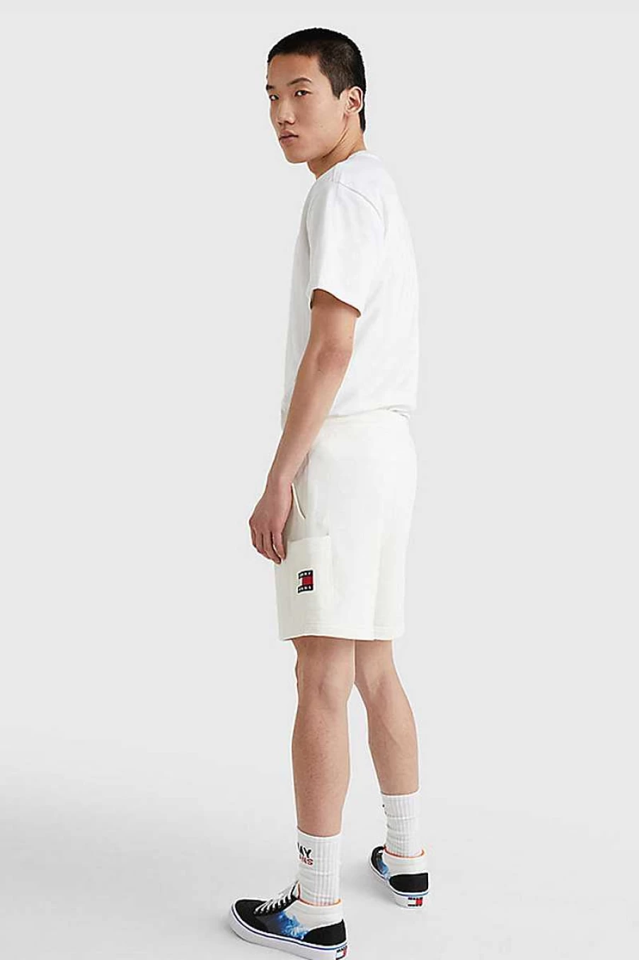 Tommy Hilfiger Men's Fleece Shorts in Ancient White - DM0DM12954
