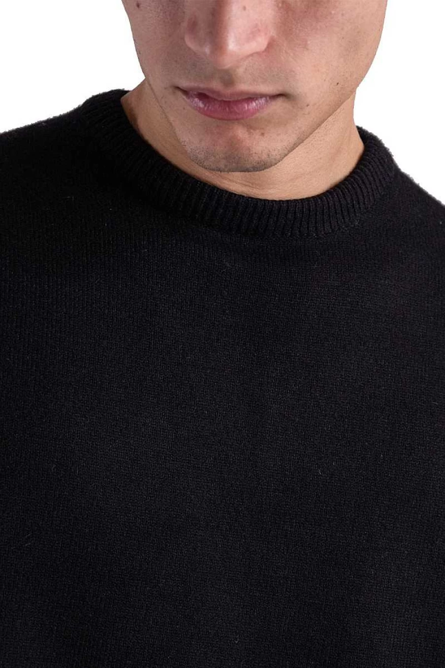 Over-d Men's Black Crew Neck Sweater OC1F0W0M15 - Classic Casual Knit Pullover